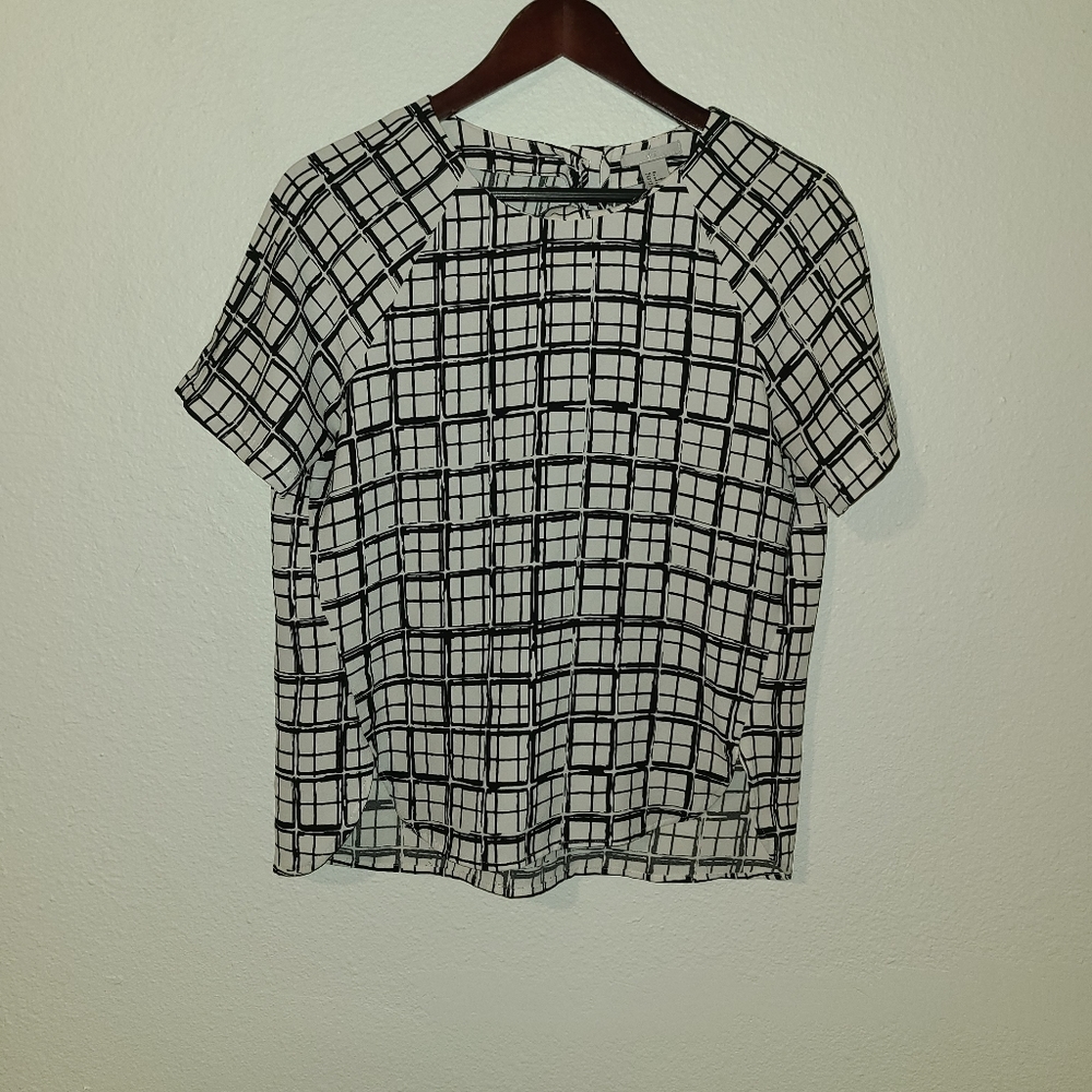 H&M Sz 8 Checkered Black and White Top